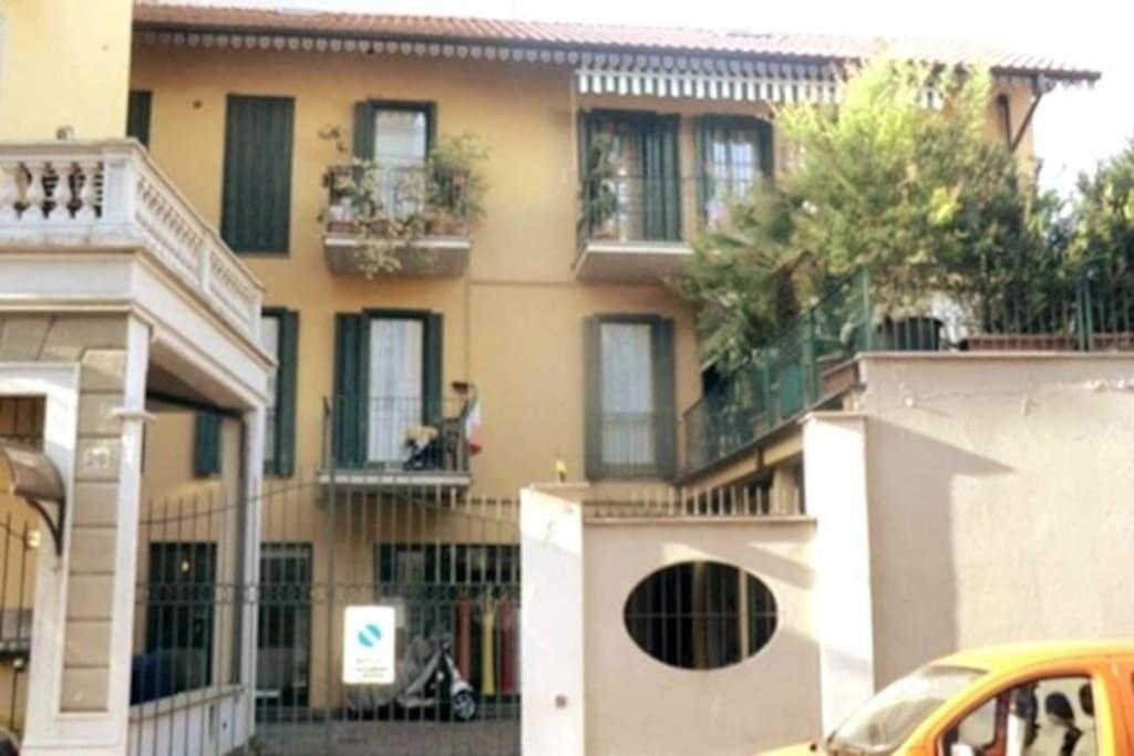 Apartment Near Metro Torino Exterior foto